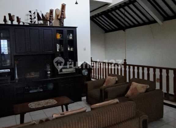 Dijual Cepat Rumah Besar Terawat Turangga