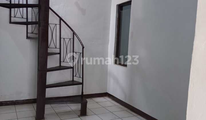 *Disewakan Rumah Asri Strategis Mahmud Pamoyanan Sayap Pasteur*