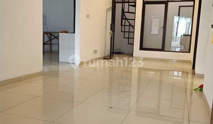 Dijual Rumah Strategis di Sayap Pasteur Cluster One Gate System