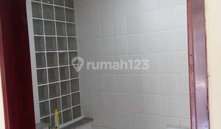 Rumah Asri 2 Lantai Perumahan Budisari