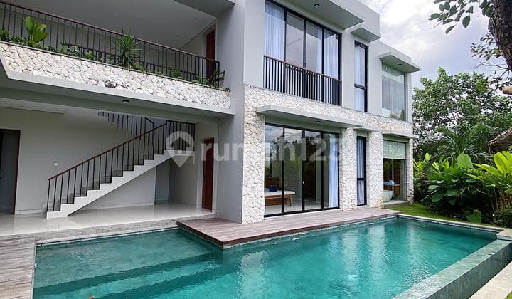 Villa Mewah Tropis Luas Dan Elegan Di Jantung Central Canggu Bali