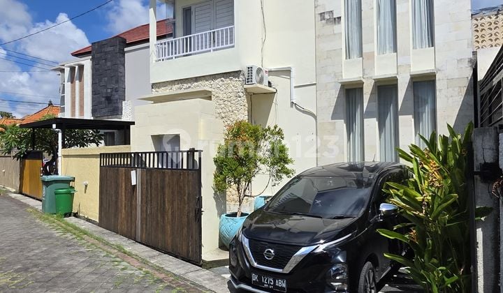 Rumah Modern Minimalis Style Vila Di Taman Jimbaran Bali