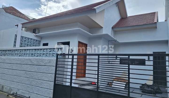 Rumah Baru 1,5 Lantai Minimalis di Gunung Salak Kerobokan