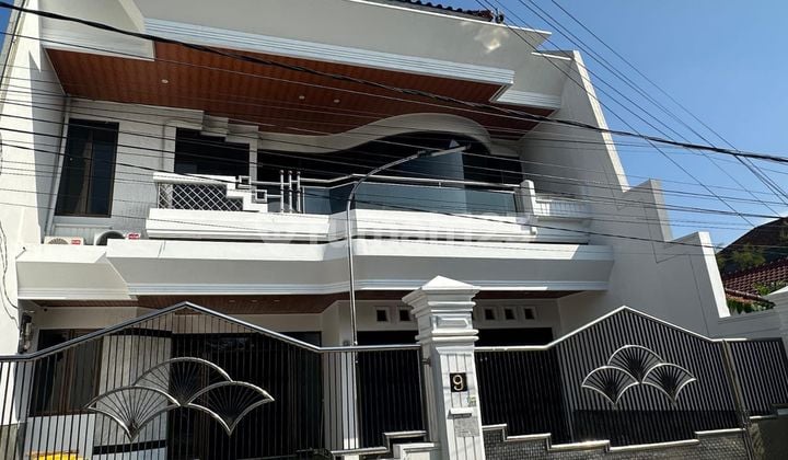 Elite 3-Story Modern House on Nangka Street, Denpasar