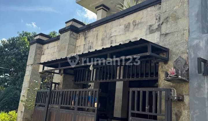 Rumah 2 Lantai Semi Furnish Siap Huni di Kerobokan