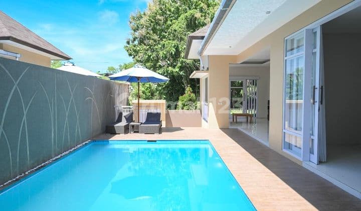 Vila Mewah Tropis Minimalis Dekat Pantai Nusa Dua