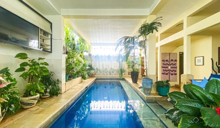 Rumah Classic Style Dengan Kolam Renang Di Ungasan Bali
