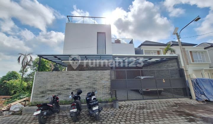 Luxury Villa Siap Huni 5 Menit ke Pantai dan Nuanu Beach Club