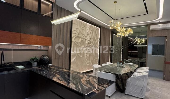 Brand New Pik1 Crown 3-Storey House Fully Furnished Ready to Live In