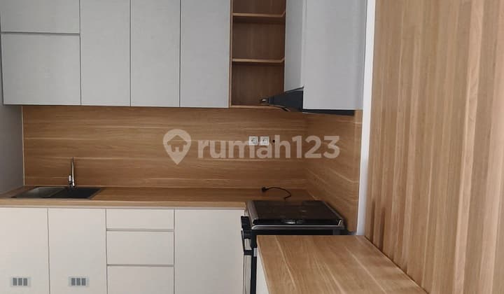 Rumah New Duta Garden Gaya American Classic Siap Huni