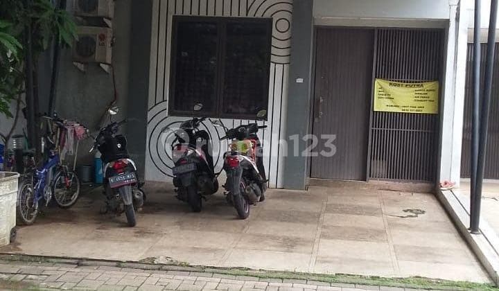 For sale quickly. Boarding house for students in Foresta BSD.