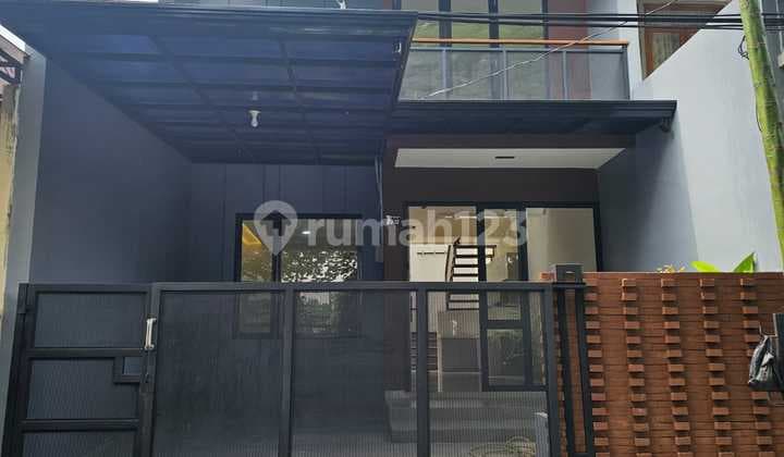 Rumah Depan Taman Lingkingan Sejuk Dekat Cbd Bsd