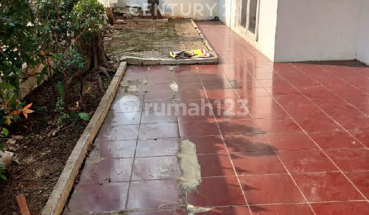 Rumah Layak Huni Lingkungan Tenang Nyaman Jalan 2 Mobil di Tebet