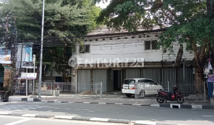 Tandem Shop House Below NJOP Price on the Main Road of Kemayoran, Jakarta