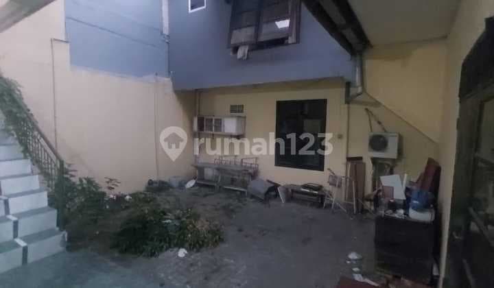 Rumah 2 Lantai di Ketintang Permai, Hitung Tanah Saja