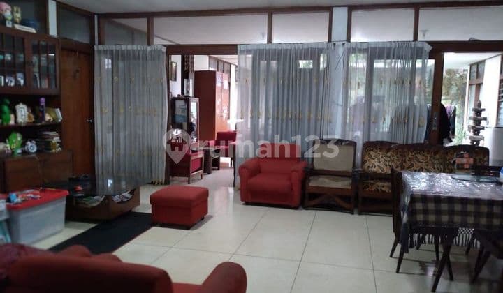 WELL-MAINTAINED OLD HOUSE TUBAGUS ISMAIL