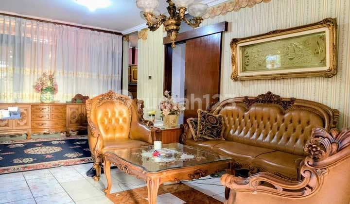 RUMAH LAMA KLASIK SANGAT TERAWAT SIAP HUNI - TURANGGA