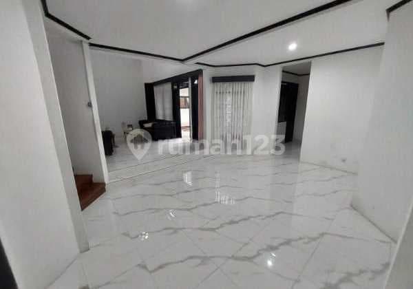 RUMAH SIAP HUNI 2 LANTAI CIGADUNG DAGO BANDUNG