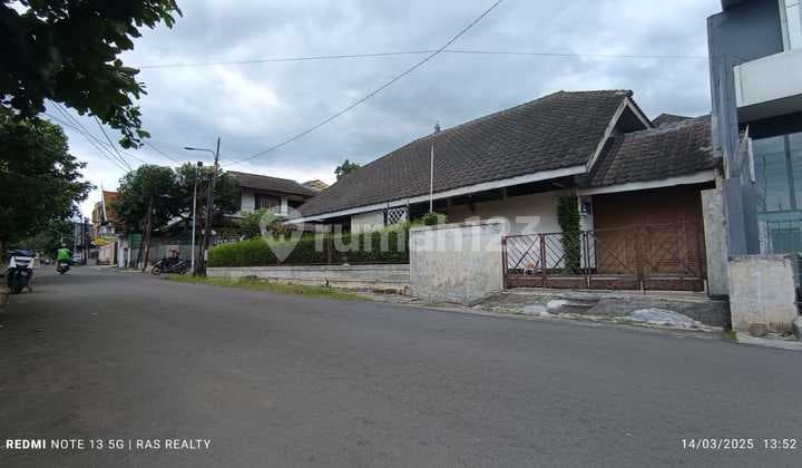 RUMAH LAMA HITUNG TANAH DI CIKUTRA BANDUNG