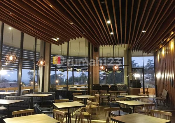 Nice Luxury Restaurant in Wahidin Candi Semarang