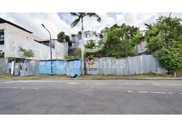 Plot in North Jangli, Semarang Plot in North Jangli, Semarang