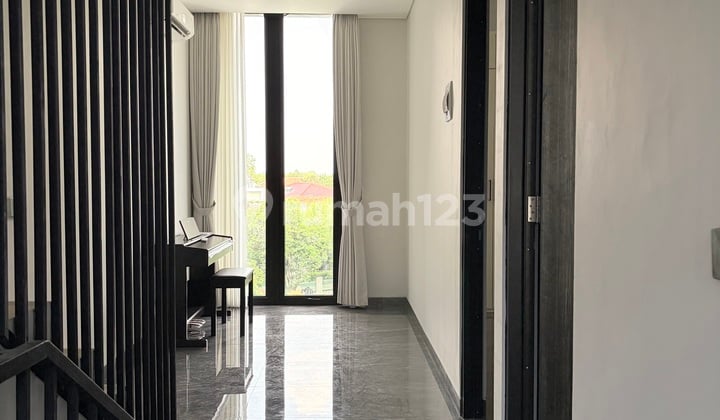 Rumah Baru Bagus Area Nyaman di Cilandak