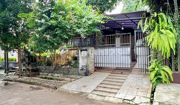 For Sale: Land-Only House in Lebak Bulus, Affordable