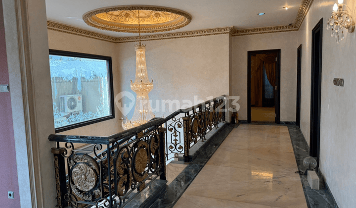 Rumah Mewah Regency 21 Dkt Araya dan Puri Galaxy Akses Merr