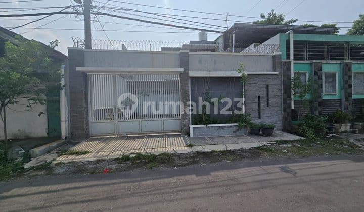 Rumah Minimalis Modern Di Solo Baru