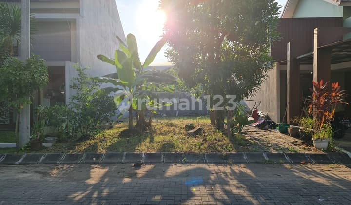 Tanah bagus istimewa di Jalan Adi Sucipto Colomadu Solo