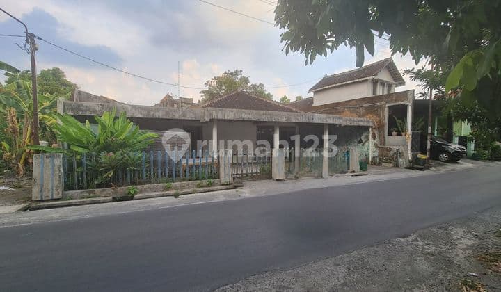 Land measurement house in Banyuanyar Banjarsari Solo.