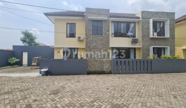 Rumah bagus full perabot di Colomadu Solo