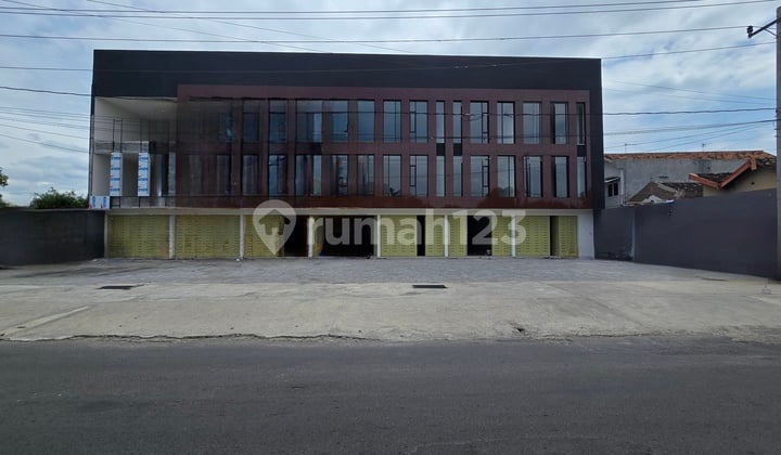 Ruko Baru Strategis Dekat Manahan Dan Pintu Tol Klodran