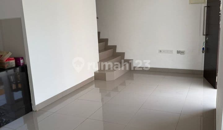 Sewa Rumah 2 Lantai Pik 2 Uk 6X10m Kosongan