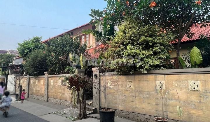 Rumah Cozy Taman Luas, Kramat Jati Dukuh Jakarta Timur