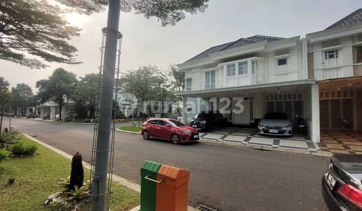 Nice Hook House Semi-furnished Already Renovated in Summarecon Bekasi