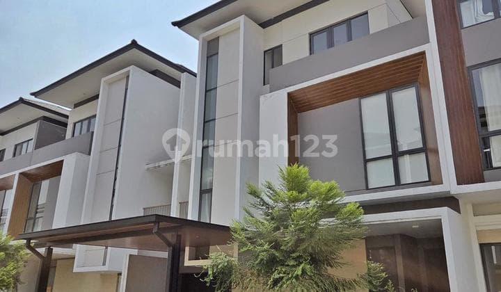 Rumah Mewah 3 Lantai Siap Huni di Cluster Asya Jakarta Timur