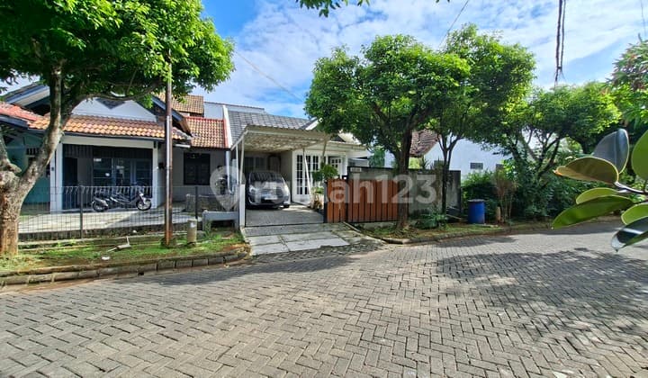 Rumah Asri Siap Lokasi Strategis di Kemang Pratama Bekasi