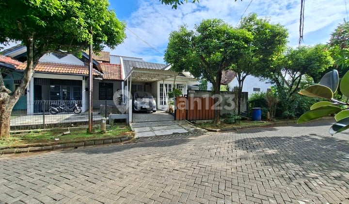 Rumah Asri Siap Lokasi Strategis di Kemang Pratama Bekasi