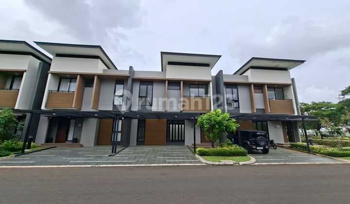 Rumah Bagus Dekat Danau di Summarecon Bekasi