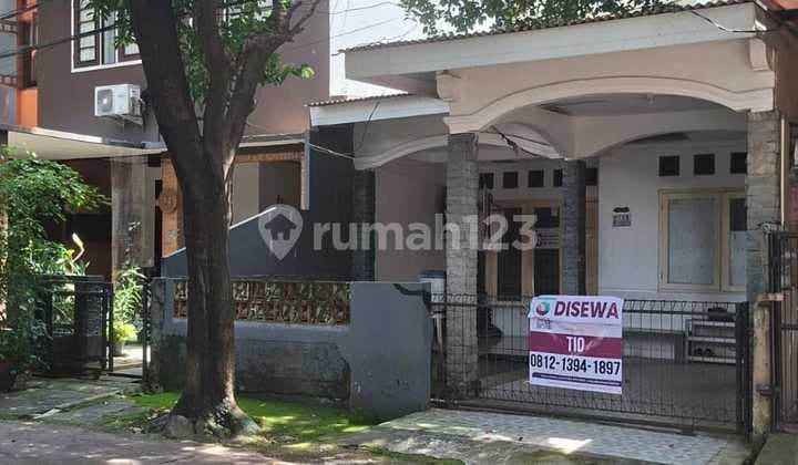 Rumah Minimalis 1 Setengah Lantai di Taman Century 2 Bekasi Barat