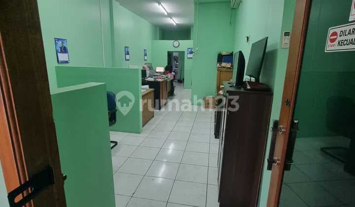 Ruko 3 lantai siap huni lokasi jakarta timur