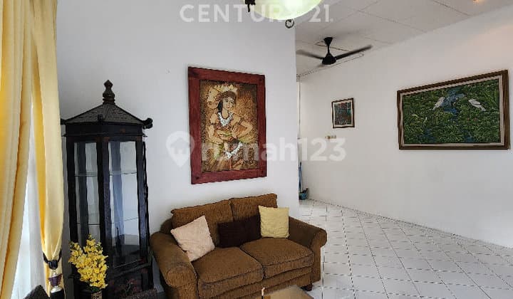 Rumah Hoek Siap Huni Semi Furnished di Rawamangun Jaktim R2257