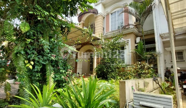 Rumah Jual Cepat Asri Rindang Pemandangan Hijau Taman Luas Lokasi Strategis di Bsd The Green