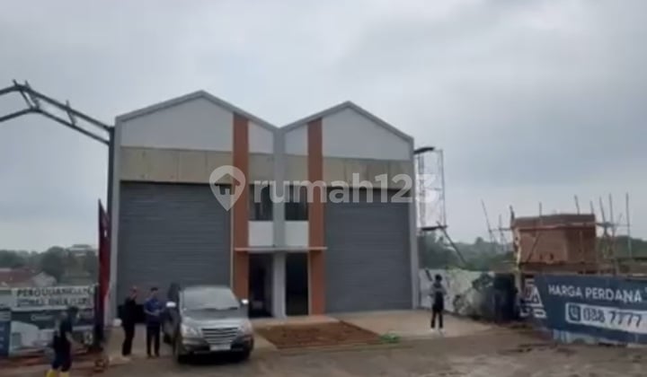 Gudang Industri Konsep Compact Fungsional Lokasi Pinggir Jalan Raya Harga Menarik