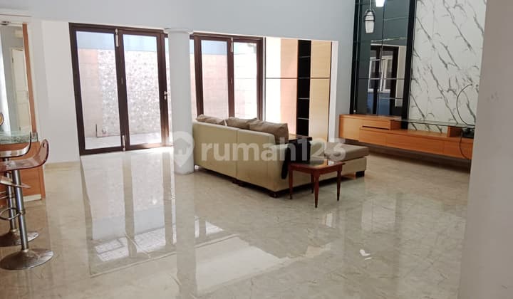 Rumah Shm Cantik Rapi Asri Lokasi Strategis di BSD Puspita Loka