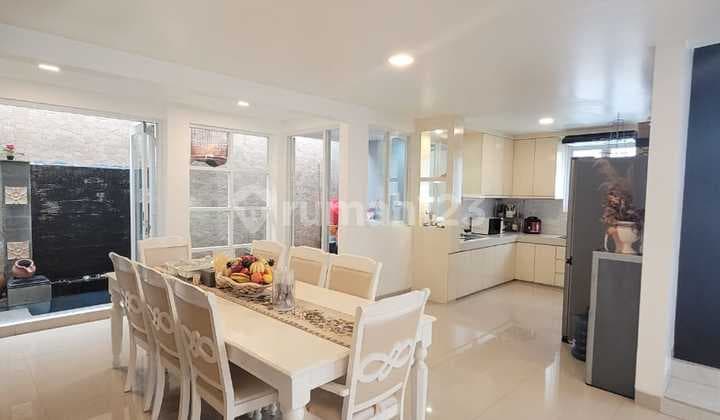 House for Sale Cheap Rare Price Independent Building Strategic in BSD The Icon