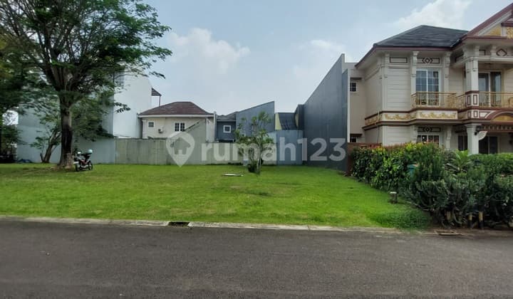 Square Plot Ready to Build Scenic Hilly Location Lush and Comfortable in BSD