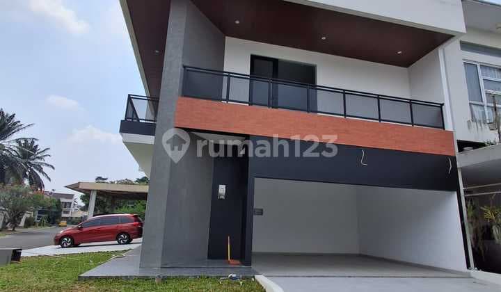 Luxury House with Elevator Hoek Badan Alam Sutera