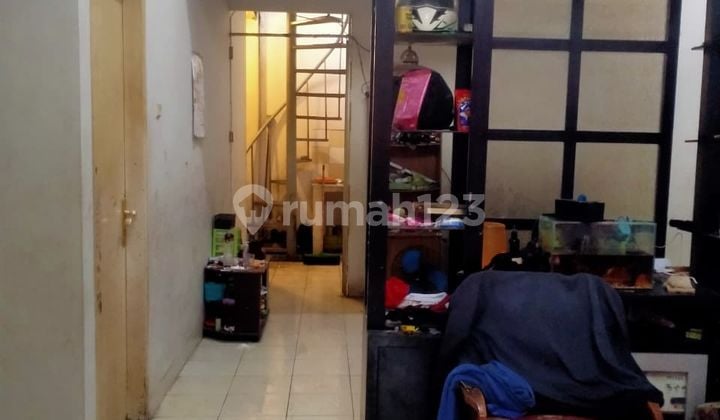 Rumah rapih siap huni di taman royal 2 cipondoh Tangerang